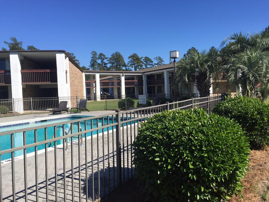 Landmark Inn Hartsville Exterior foto